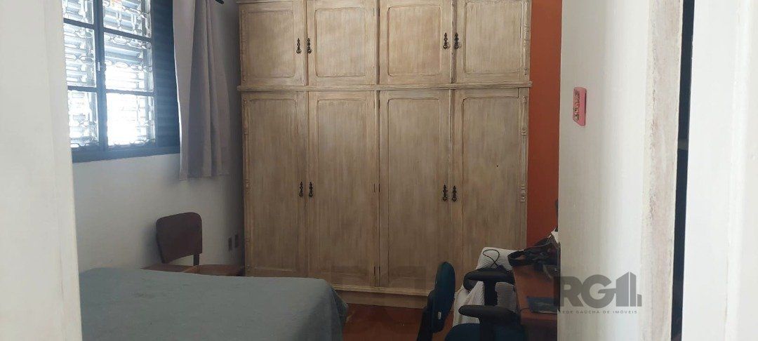 CASA COM EXTENSO PÁTIO NO CAMAQUÃ — foto 9