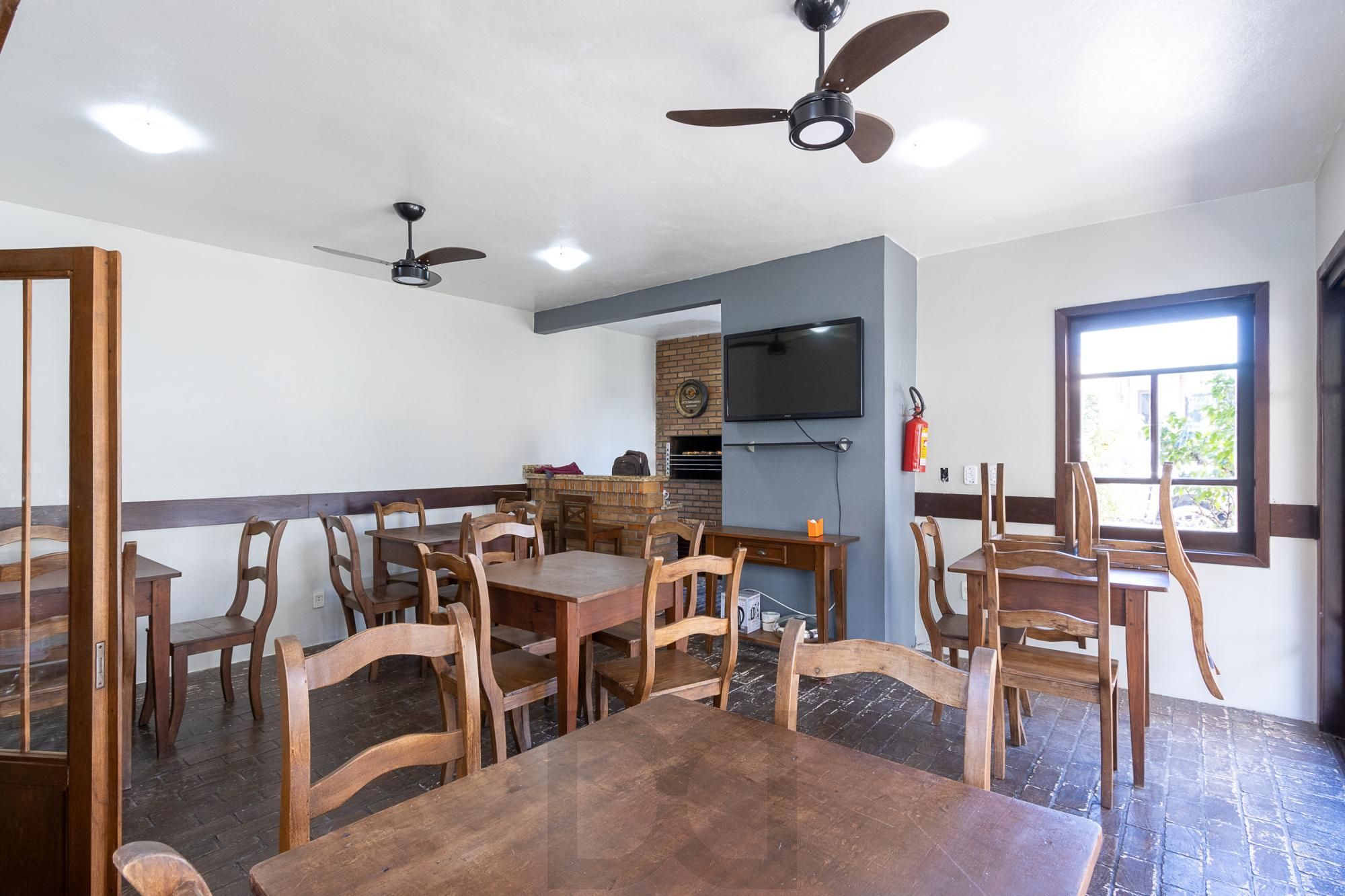 Casa 3 dormitórios, sendo 1 suíte, 2 vagas de garragem - bairro Ipanema — foto 42