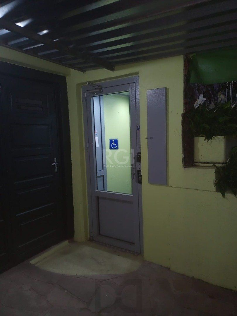 Casa para Venda - 220m², 3 dormitórios, sendo 1 suites, 1 vaga - Camaquã — foto 8