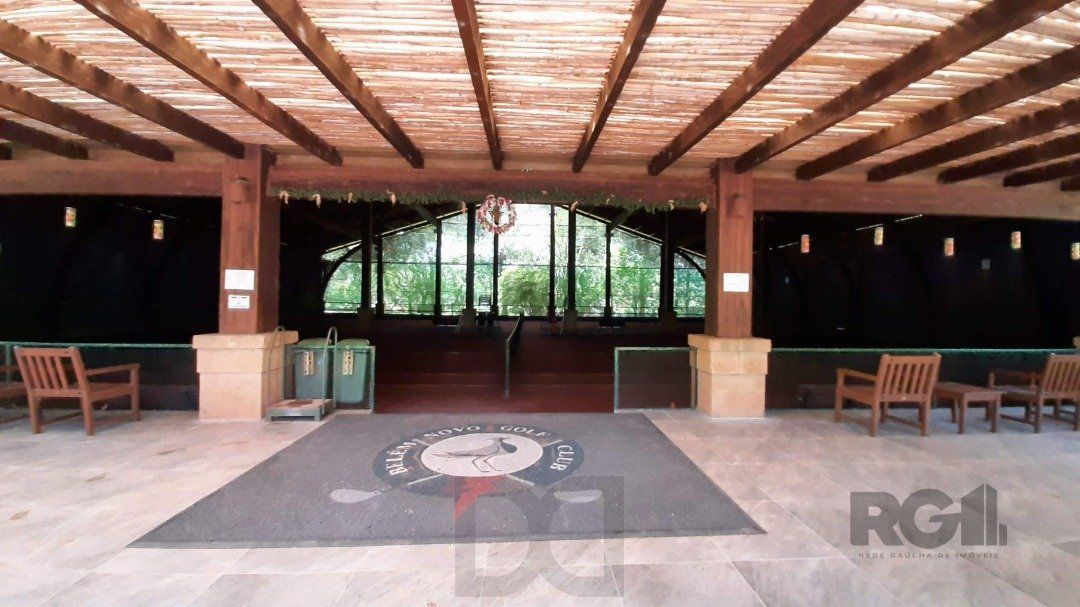 Casa em condomínio com pátio, piscina, 3 suítes e 2 vagas — foto 57