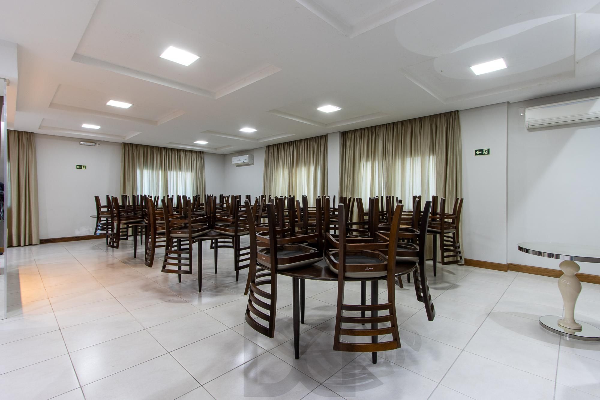 Excelente apartamento de 3 dormitórios, 1 suíte e 2 vagas no bairro Tristeza. — foto 50