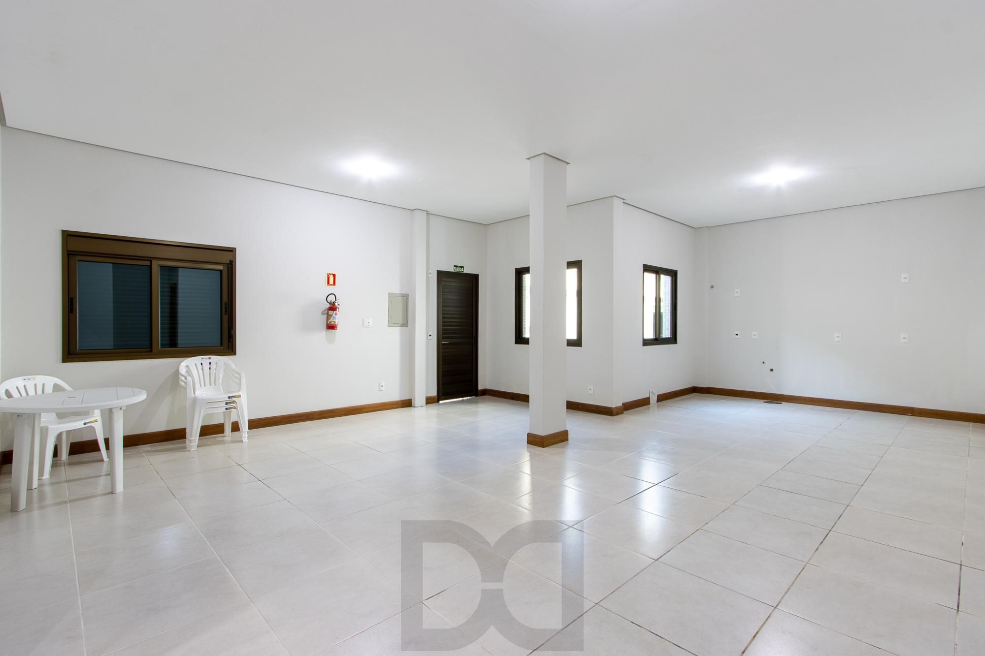 Excelente apartamento de 3 dormitórios, 1 suíte e 2 vagas no bairro Tristeza. — foto 52