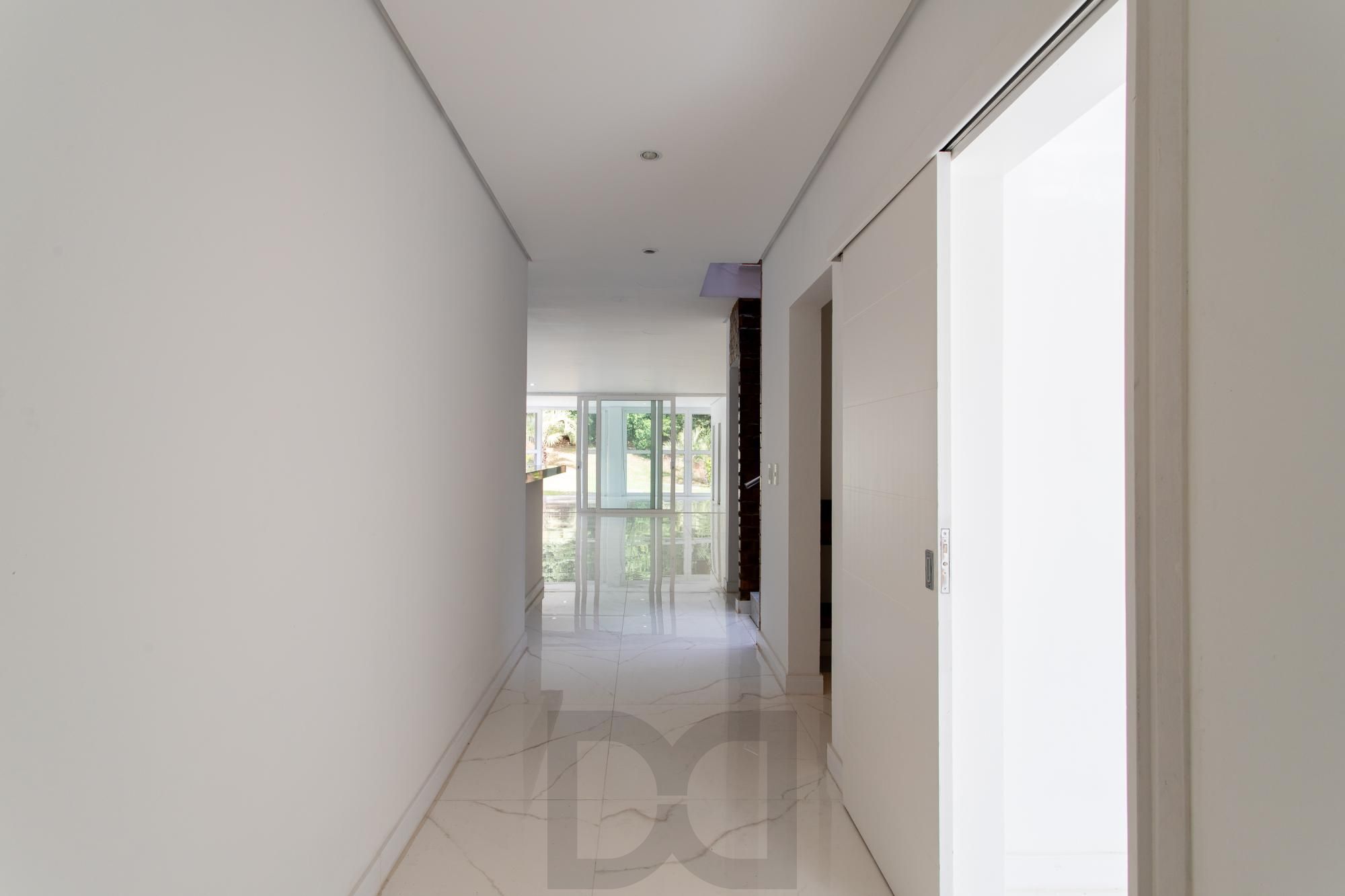 Casa em condomínio no Terra Ville .Esta casa de alto padrão, dispõe de 4 suítes — foto 19
