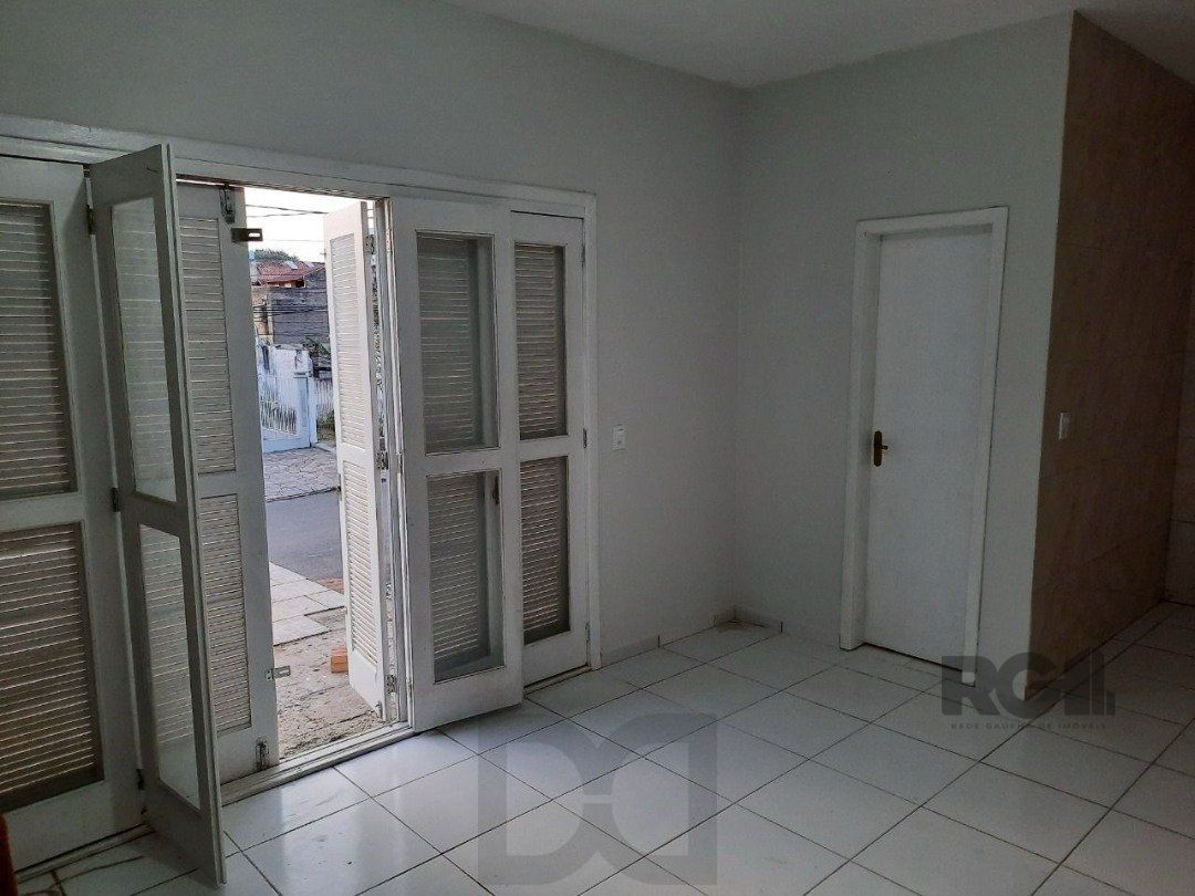 Oportunidade Imperdível: Prédio com 4 Apartamentos, Pátio e 2 Vagas de Garagem — foto 22