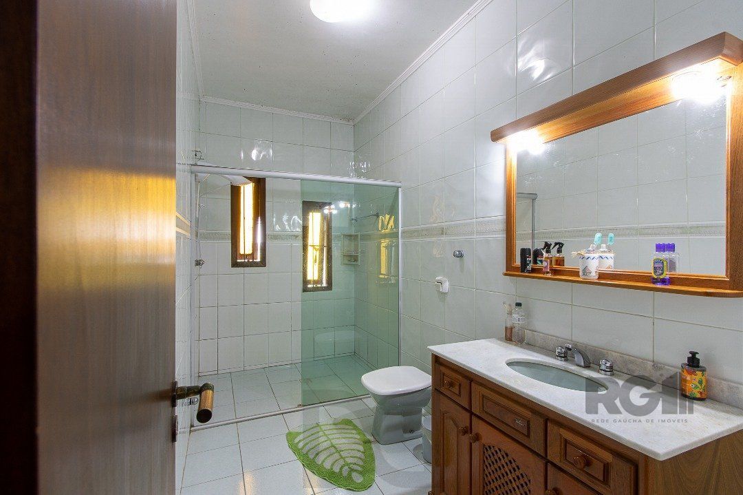 Casa para Venda - 300m², 3 dormitórios, sendo 1 suites, 4 vagas - Nonoai — foto 46