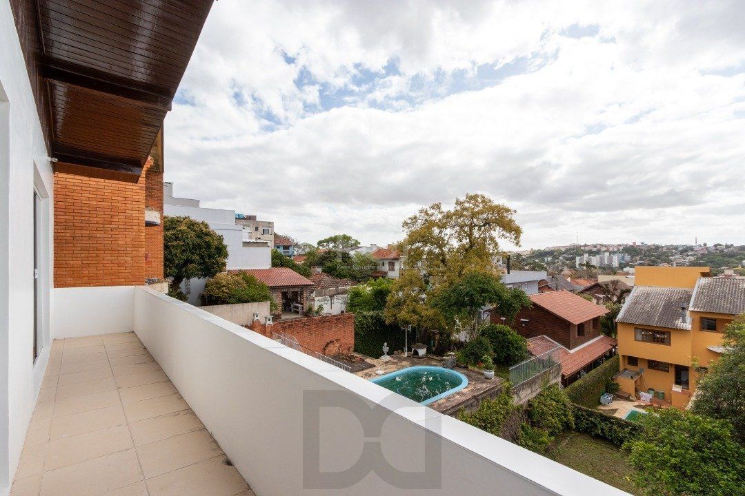 Casa para Venda - 454.7m², 5 dormitórios, sendo 1 suites, 8 vagas - Teresópolis — foto 23