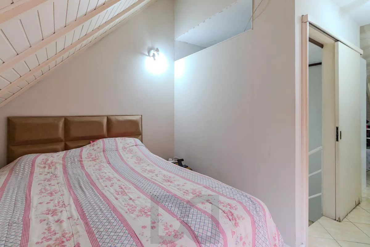 Casa de condomínio, 3 dormitórios, 1 suíte e 2 vagas cobertas no bairro Teresópolis. — foto 12
