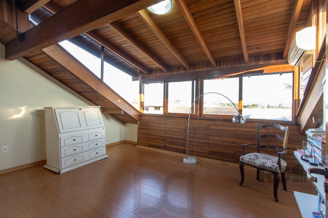 Casa para Venda - 300m², 5 dormitórios, sendo 1 suites, 4 vagas - Portal do Guarujá — foto 48