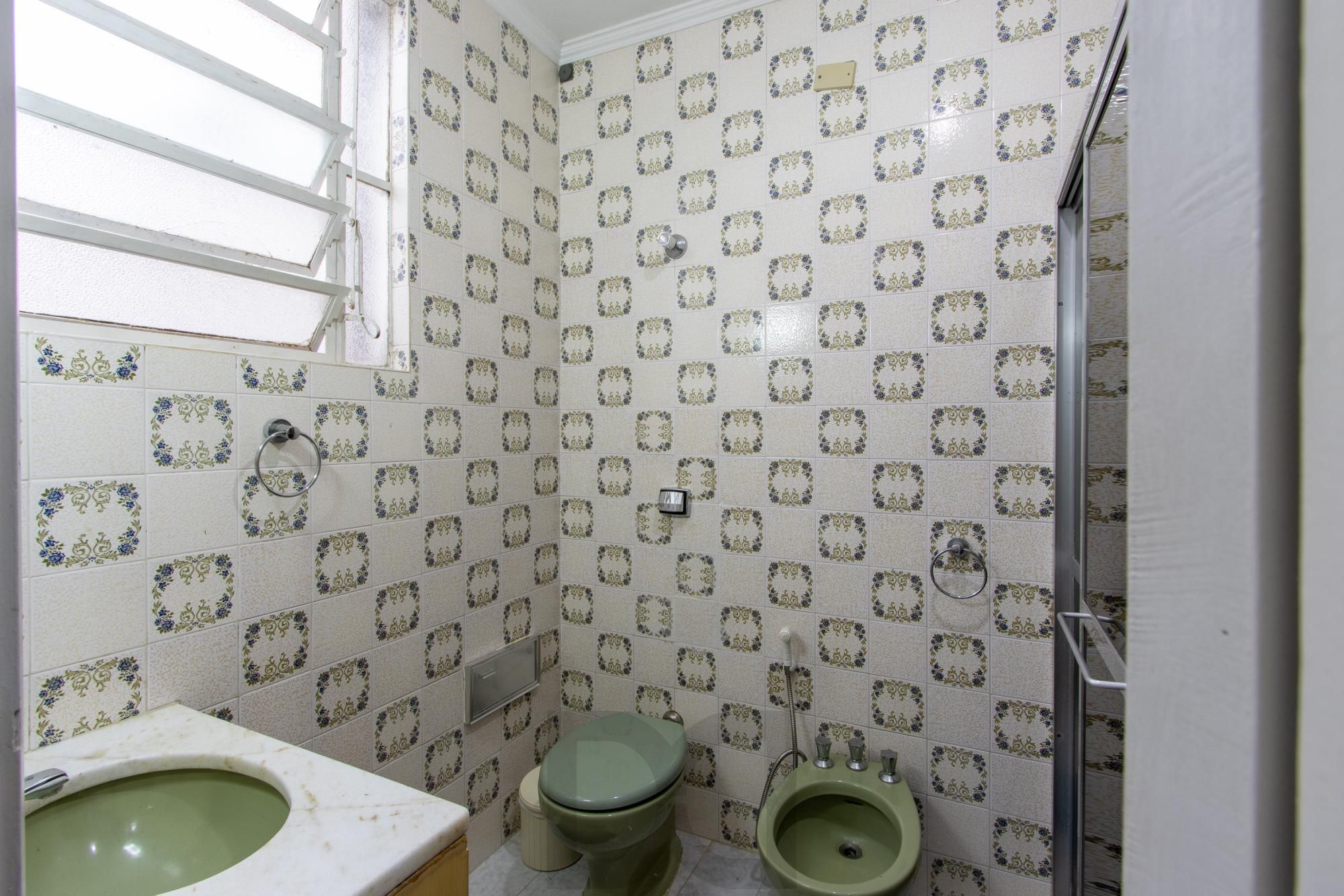 Apartamento de 3 dormitórios com uma vaga de garagem à venda no bairro Menino Deus – Porto Alegre — foto 8