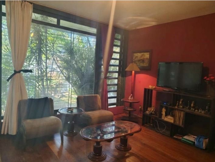 Casa de alvenaria, com 3 dormitórios, 1 suíte e 2 vagas de garagem coberta. — foto 3