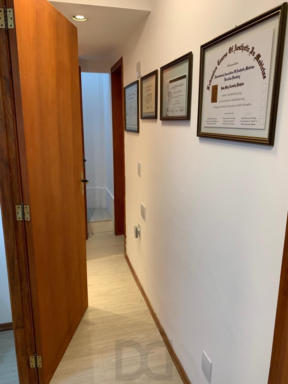 Loja térrea na Galeria Dr. Florêncio Ygartua - Bairro Moinhos de Vento — foto 7
