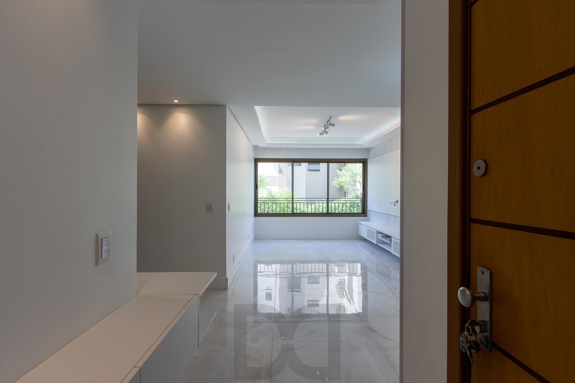 Apartamento totalmente reformado e impecável para locação - 3 quartos sendo uma suíte - Bairro Cavalhada — foto 14