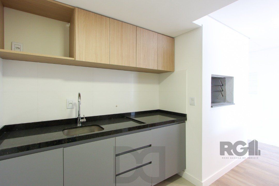 Apartamento em Porto Alegre no Bairro Petrópolis, de 2 quartos, semi mobiliado. — foto 11