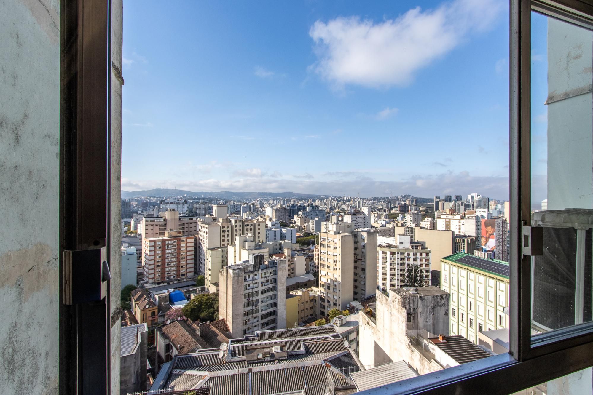 Apartamento Semimobiliado DESOCUPADO de 3 Quartos na Duque de Caxias, Centro Histórico de Porto Alegre — foto 5