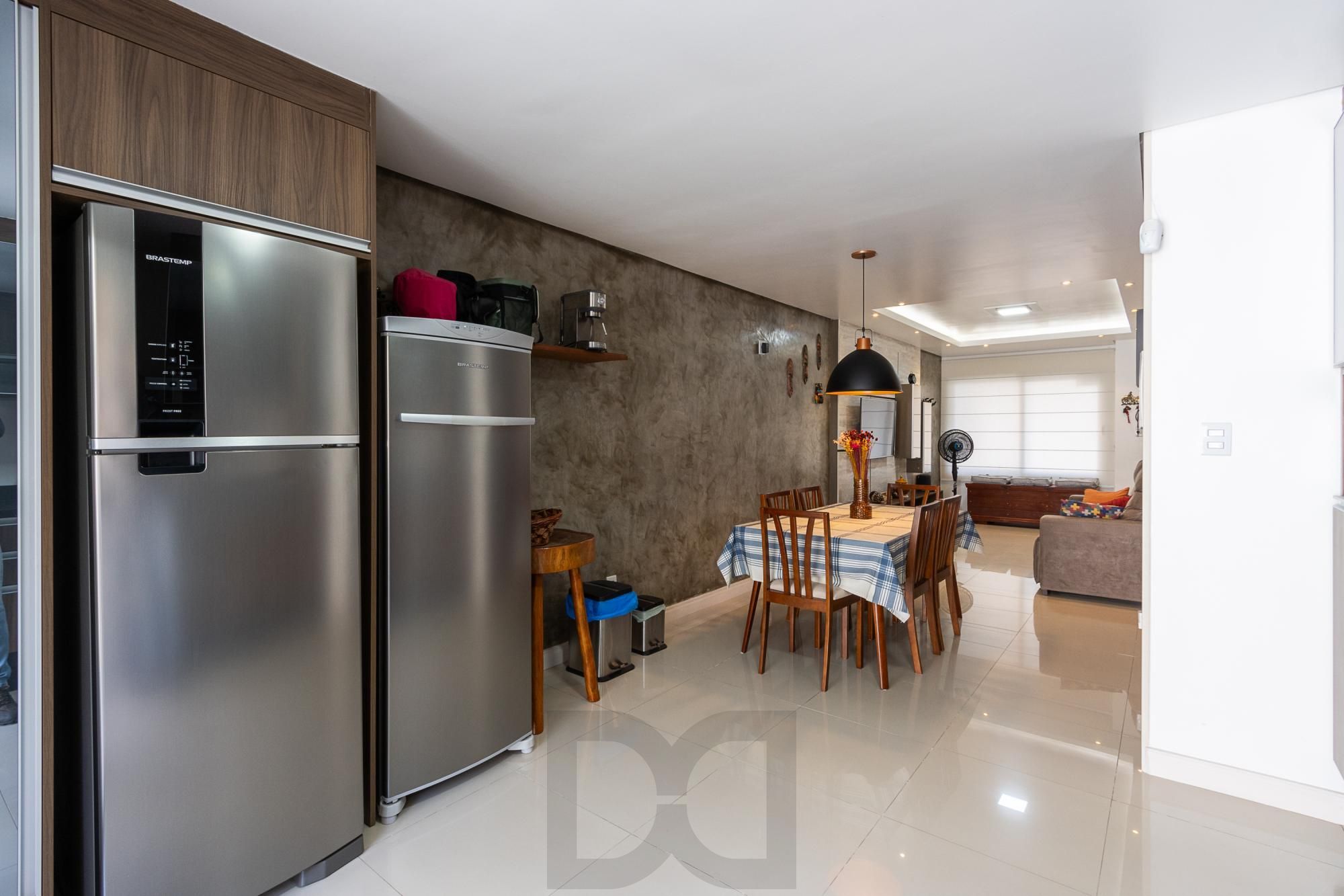 Sobrado com 2 suites e 2 vagas de garagem - Bairro Guarujá — foto 17