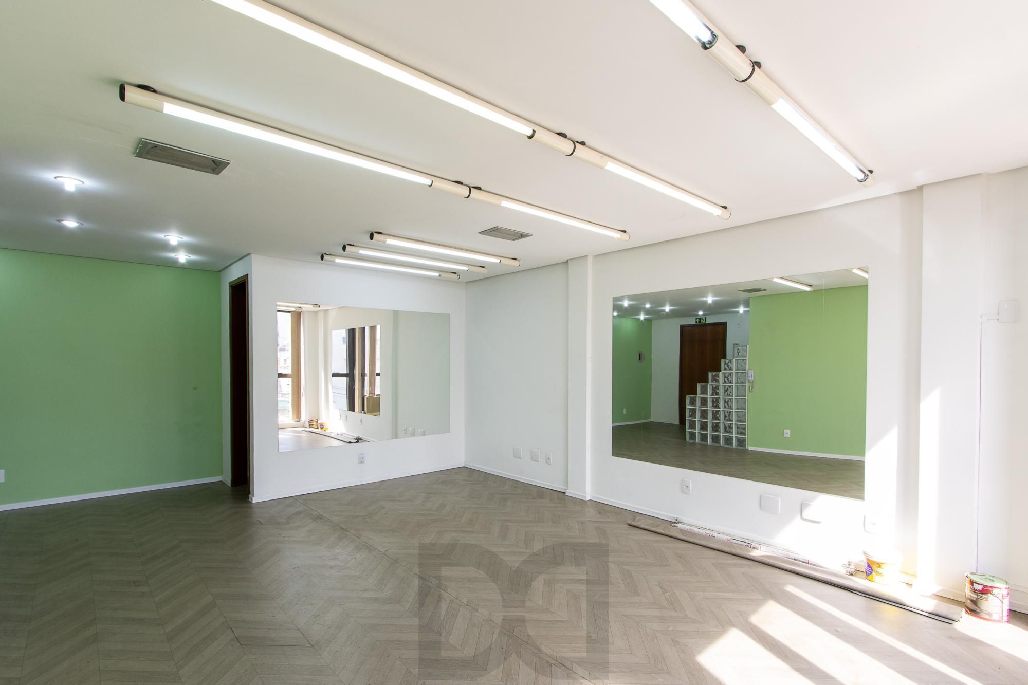 sala com 35,60 m² de área privativa no edifício Erico Veríssimo Center — foto 9