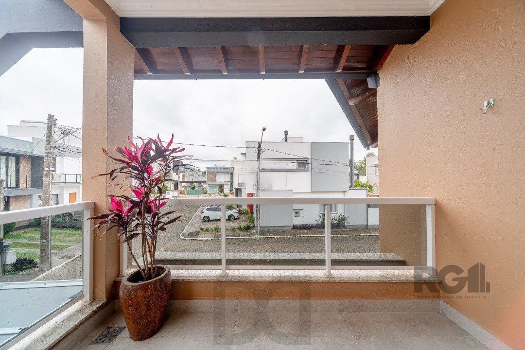 Casa em condominio com excelente padrão construtivo, possui 3 dormitórios, sendo 1 suíte máster com closet e sacada — foto 11