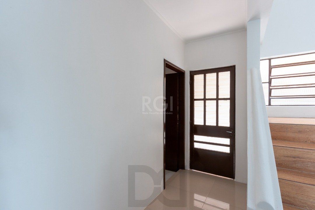 Casa para Venda - 454.7m², 5 dormitórios, sendo 1 suites, 8 vagas - Teresópolis — foto 27
