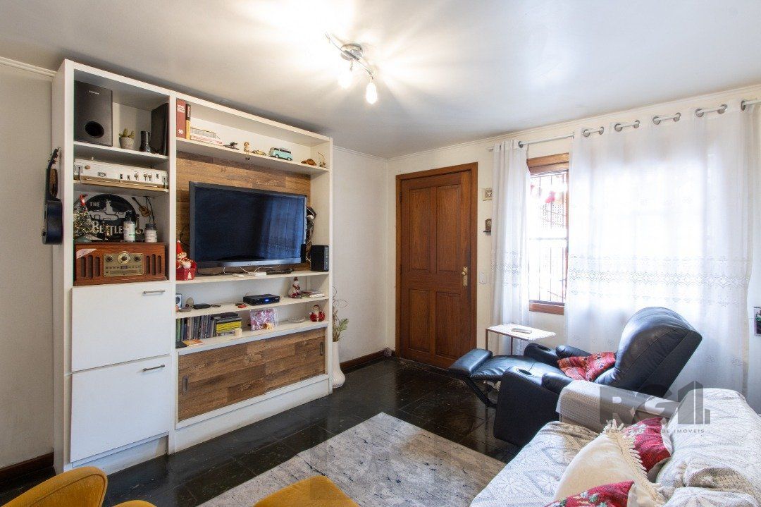 Casa de 3 dormitórios à venda na Tristeza - Zona sul de Poa. — foto 1