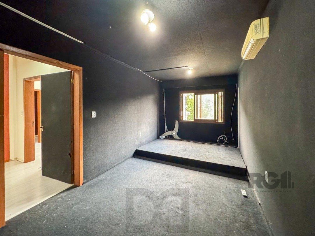 Com 4 suítes espaçosas, incluindo uma master com closet, — foto 68