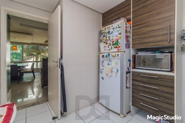 Vende apartamento no Bairro Passo da Areia - Porto Alegre — foto 21