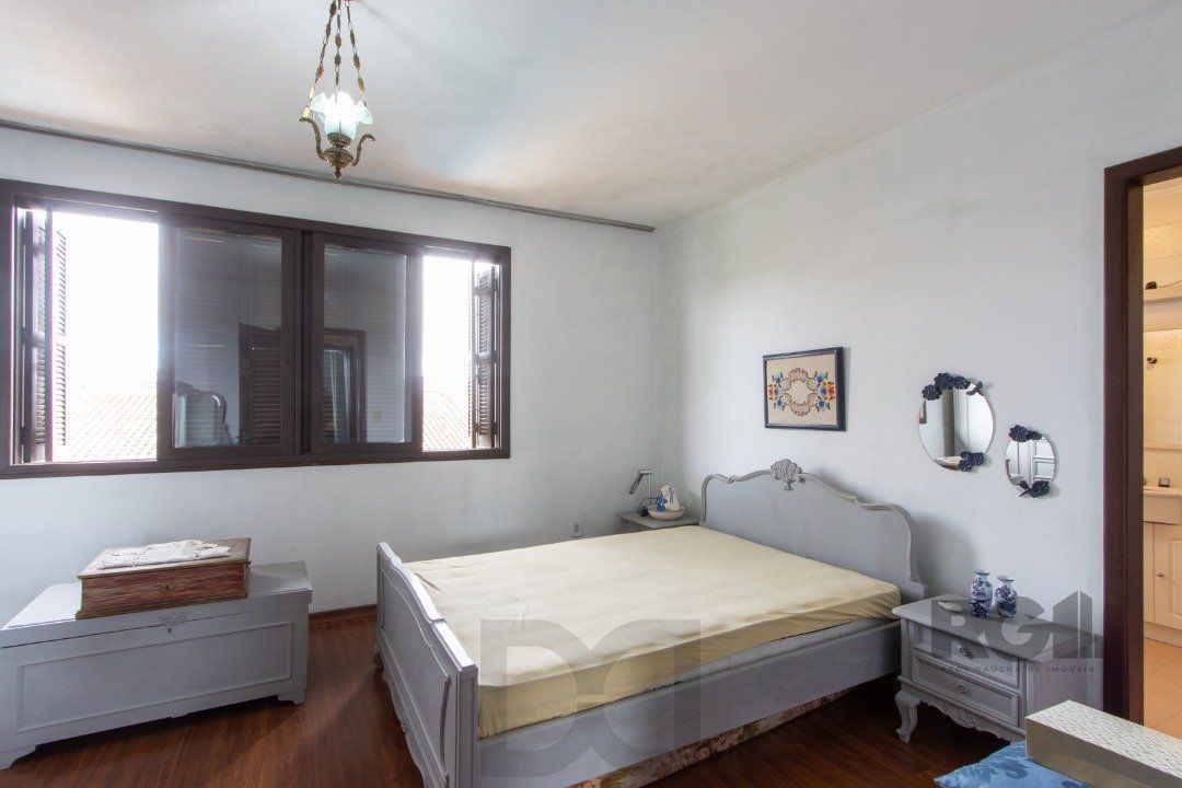 Casa para Venda - 200m², 3 dormitórios, sendo 1 suites, 3 vagas - Jardim Verde — foto 35