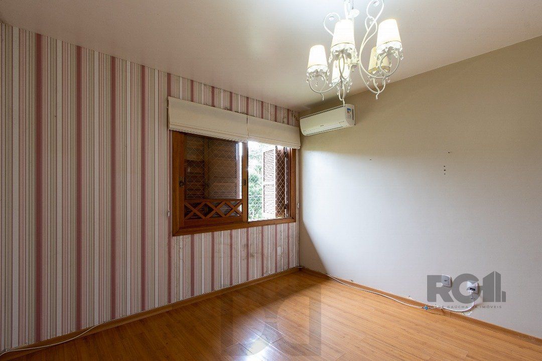 Casa de alvenaria, 3 dormitórios, 1 suíte e pátio com piscina, bairro Espírito Santo. — foto 30