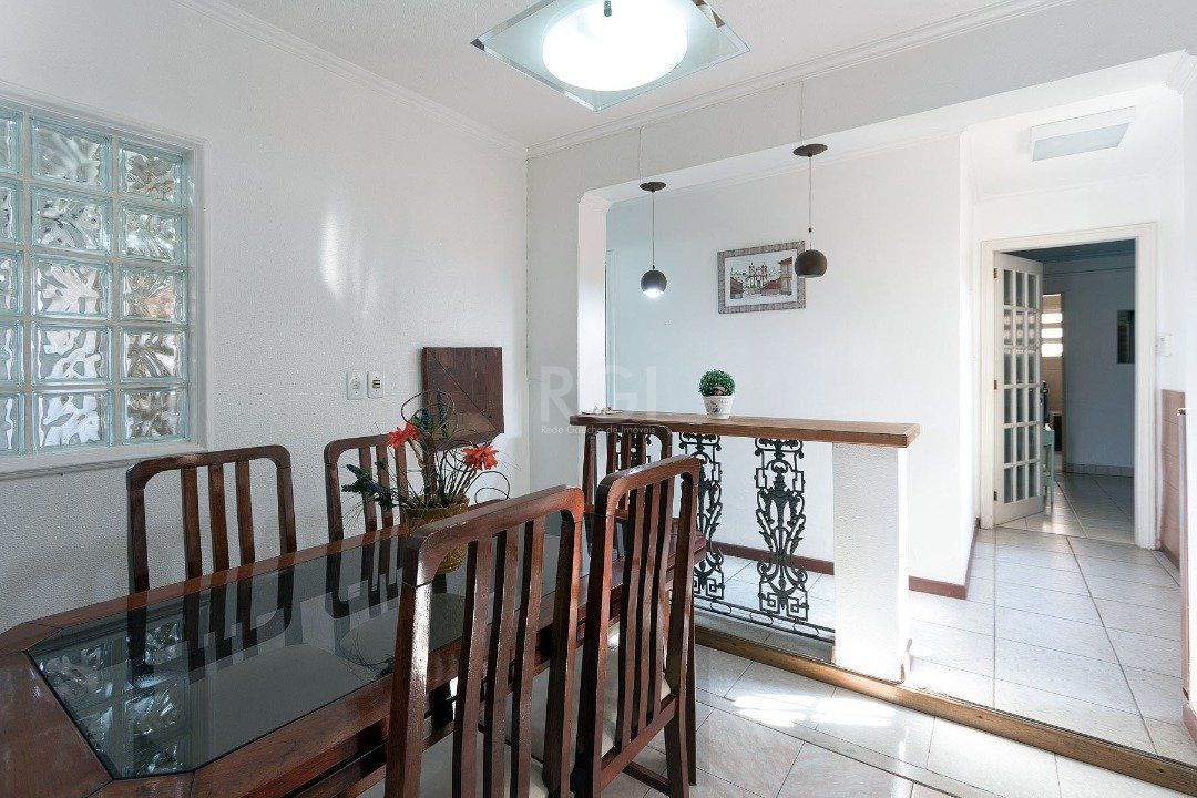 Casa para Venda - 320m², 5 dormitórios, sendo 2 suites, 3 vagas - Tristeza — foto 29