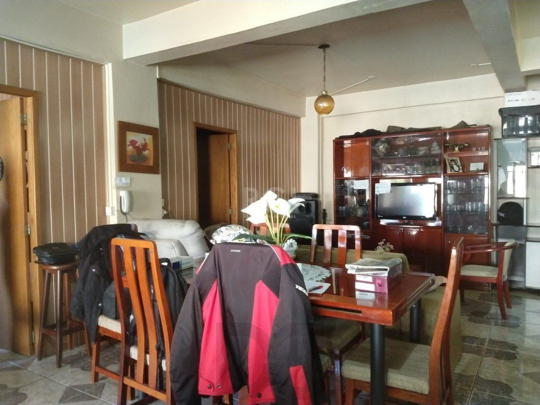 Casa para Venda - 322.4m², 2 dormitórios, 7 vagas - Cristal — foto 5