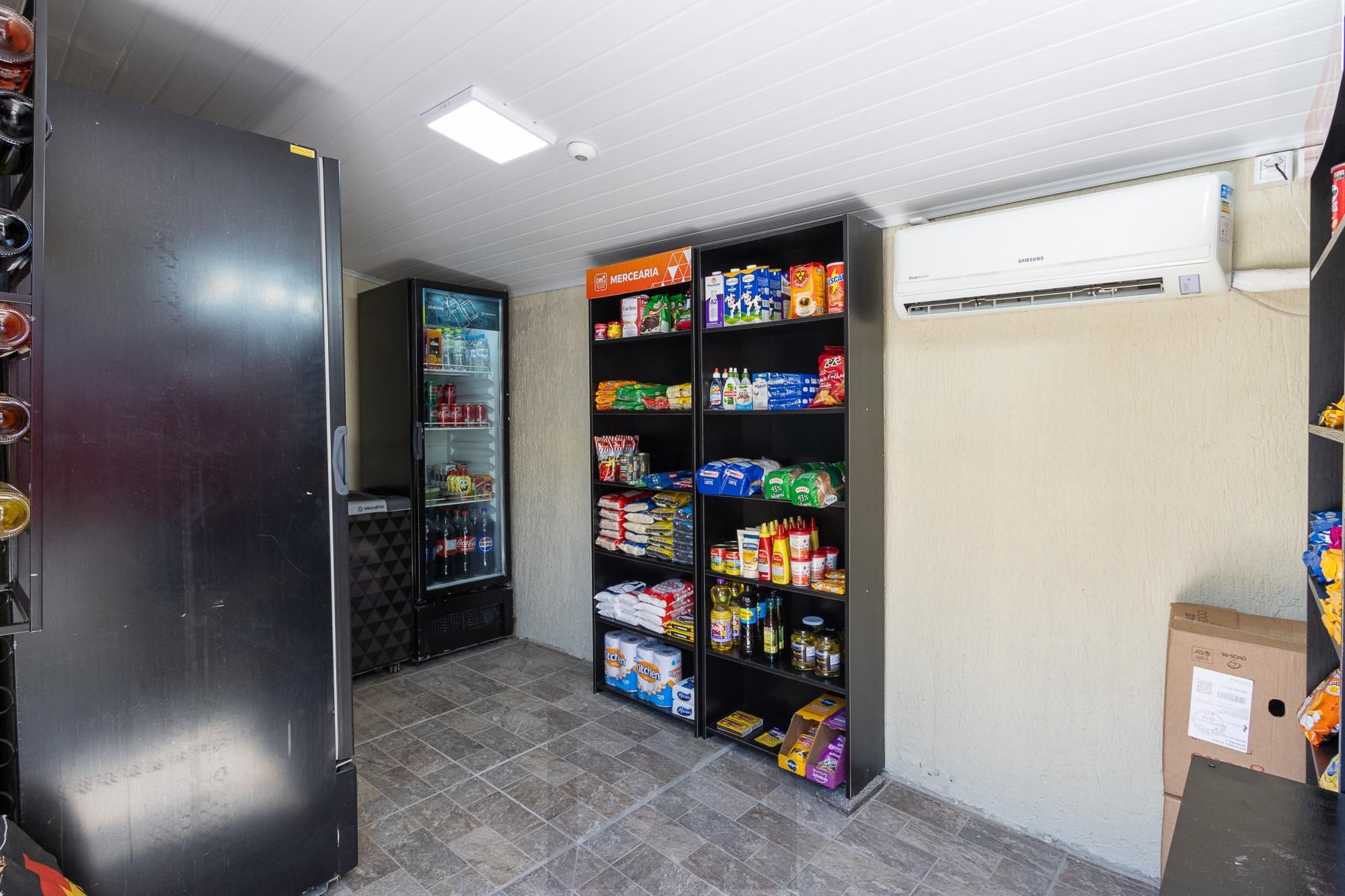 Casa de condomínio, de 3 dormitórios, 1 suíte e 2 vagas de garagem. — foto 41