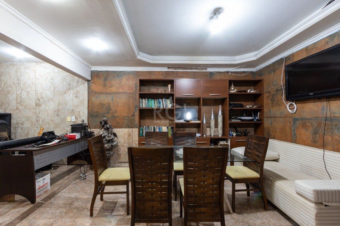 Sobrado para Venda - 300m², 3 dormitórios, sendo 1 suites, 3 vagas - Cavalhada — foto 12