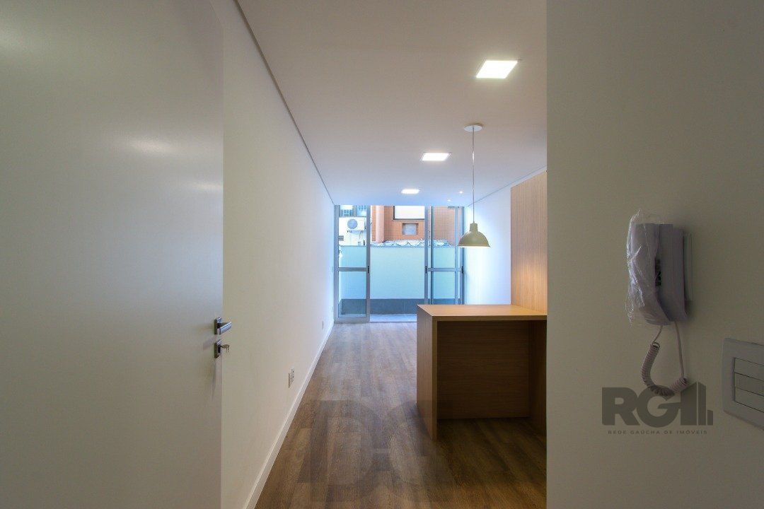 Apartamento em Porto Alegre no Bairro Petrópolis, de 1 quarto, GARDEN , semi mobiliado — foto 2