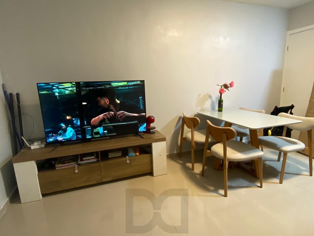Apartamento de 2 dormitórios, 1 banheiro e 1 vaga. — foto 3