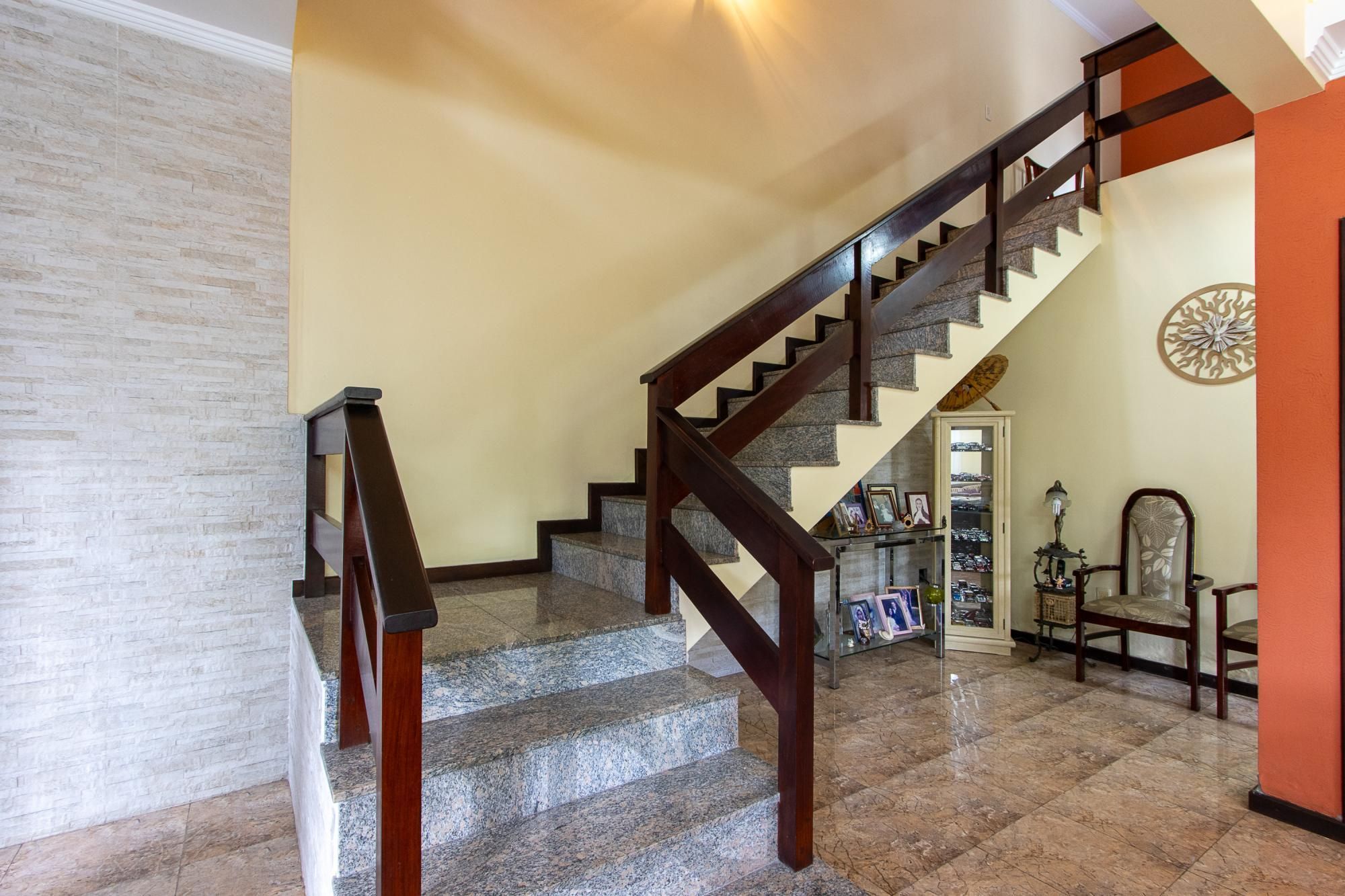 Casa Residencial ou Comercial, com 3 quartos (1 suite), 229m² privativos - Bairro Tristeza — foto 16