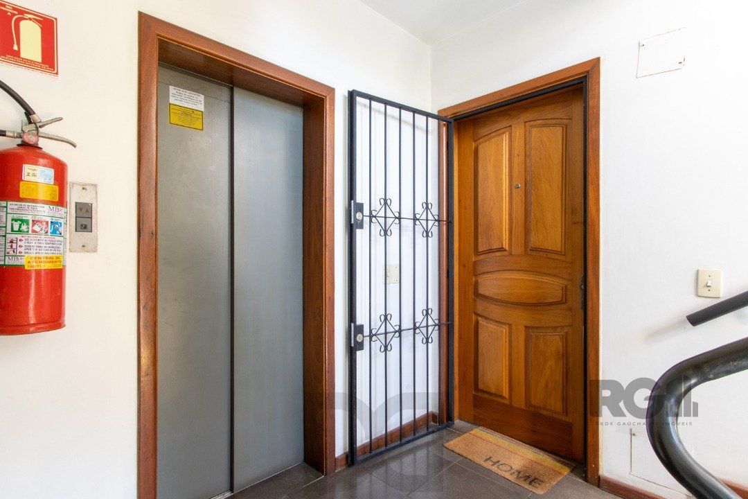 Apartamento Garden de 3 dormitórios, 1 suite e 1 vaga coberta no bairro Cristal. — foto 7