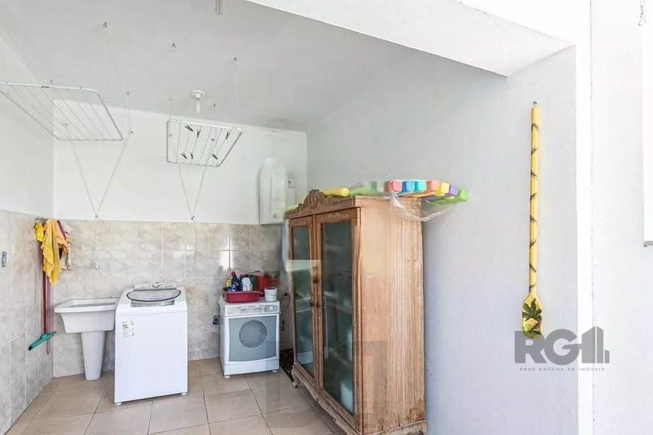 Casa com 161m² e 3 dormitórios com suíte, piscina no bairro Espírito Santo em PORTO ALEGRE — foto 16