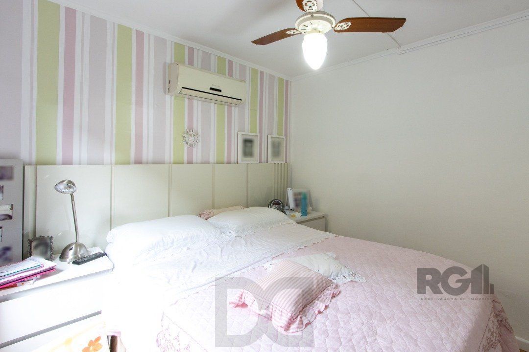 Casa térrea, 3 quartos, edícula, com 2 suites, pátio - Bairro Guarujá — foto 20
