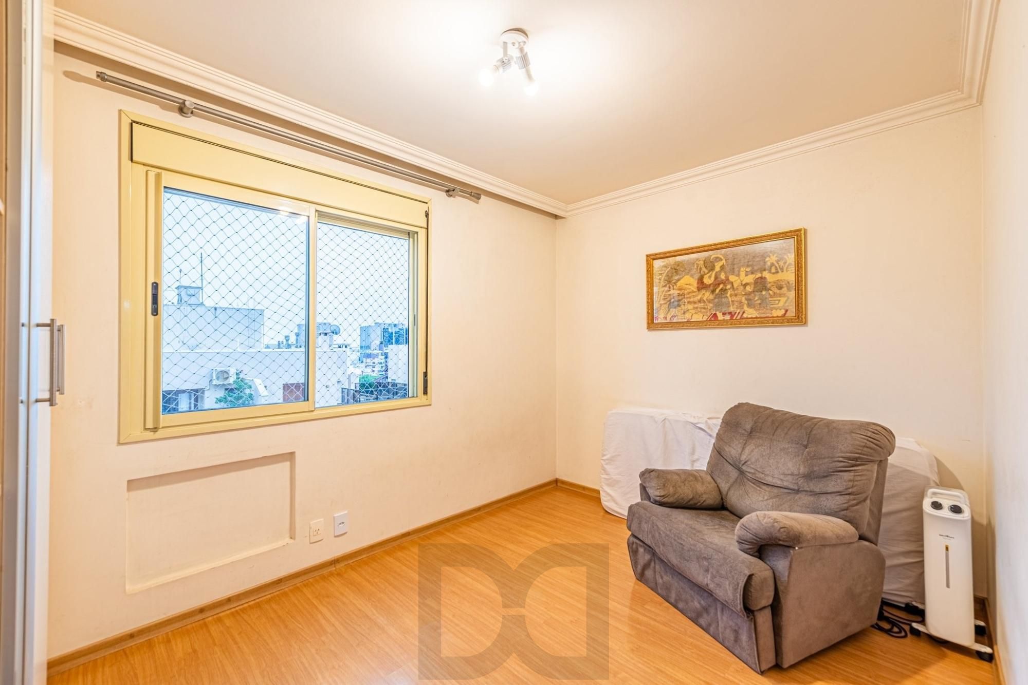 Apartamento com 3 quartos, no bairro Menino Deus — foto 17