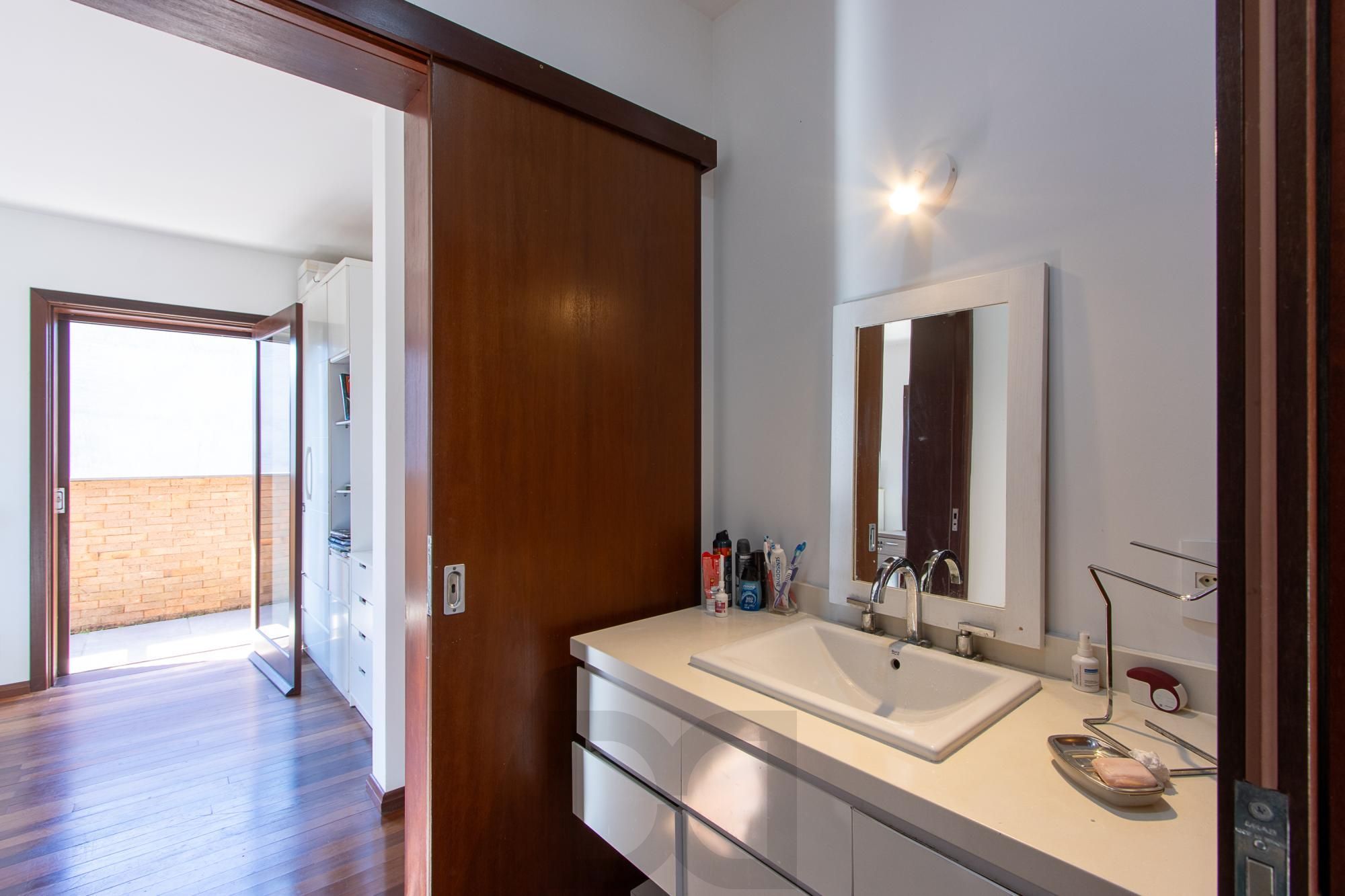 Casa no Condominio Terra Ville. 3 suites, com fundo para o lago. — foto 57