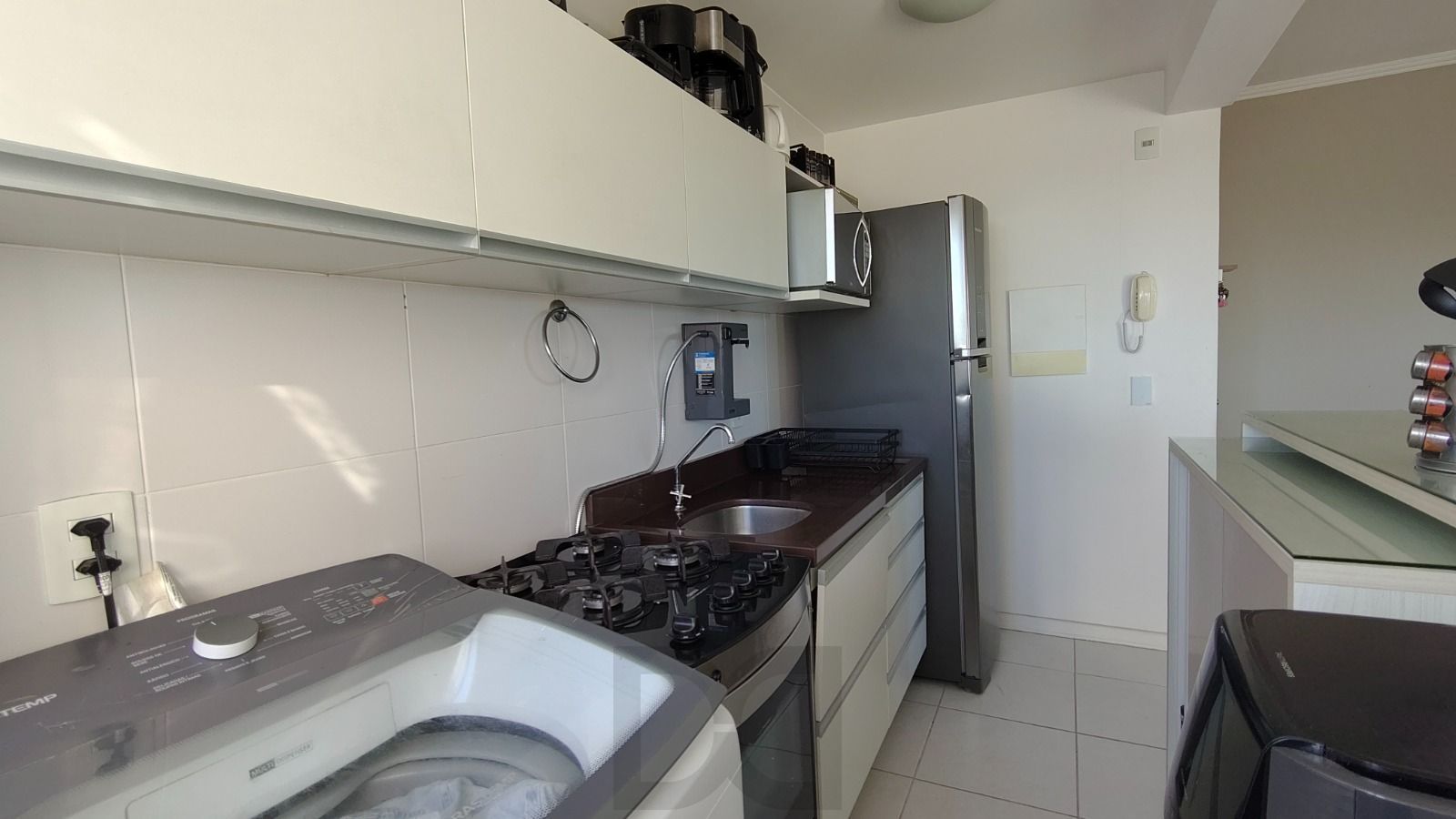 Apartamento de 2 dormitórios, 1 vaga, no bairro São José. — foto 12