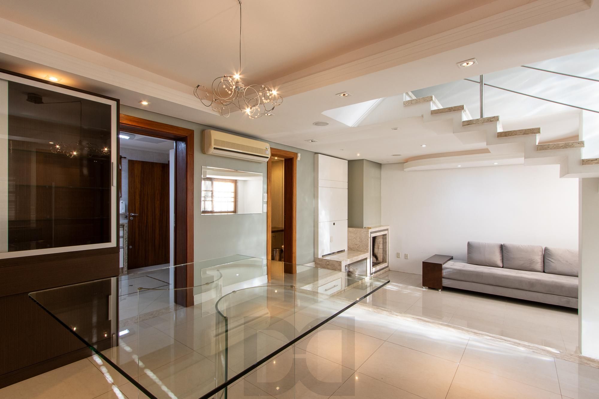 Excelente casa de 3 dormitórios, 1 suíte, pátio, piscina e vaga para 2 carros cobertas. — foto 5