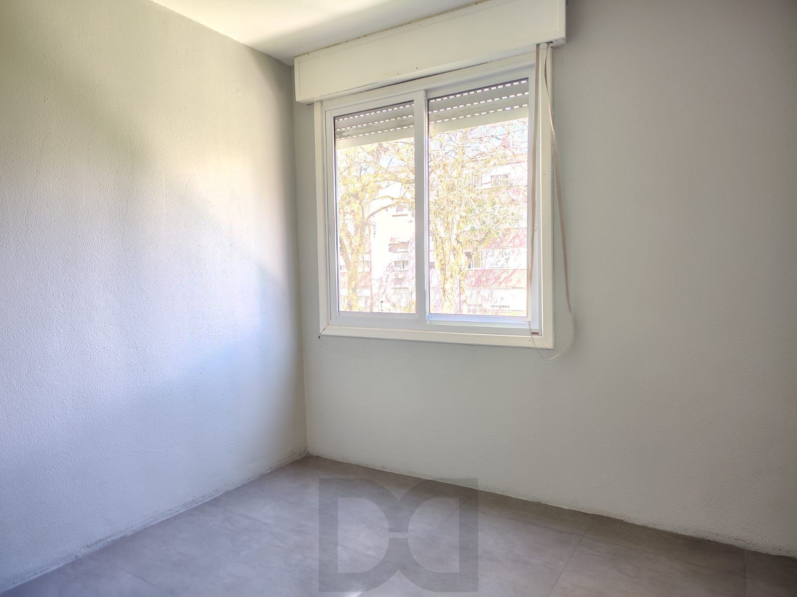 Apartamento de 2 dormitórios, living, cozinha, área de serviço e banheiro social. — foto 15