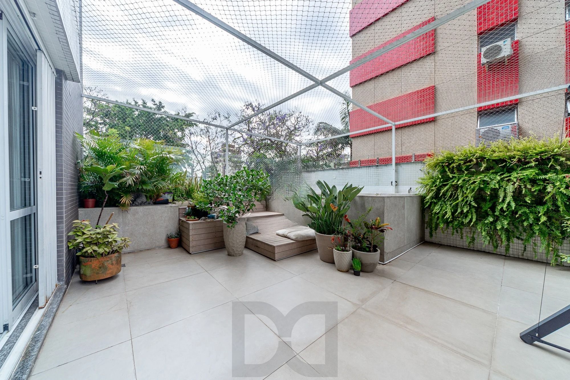 Apartamento Garden com 136m² e 3 dormitórios, 1 suíte, 2 vagas — foto 4