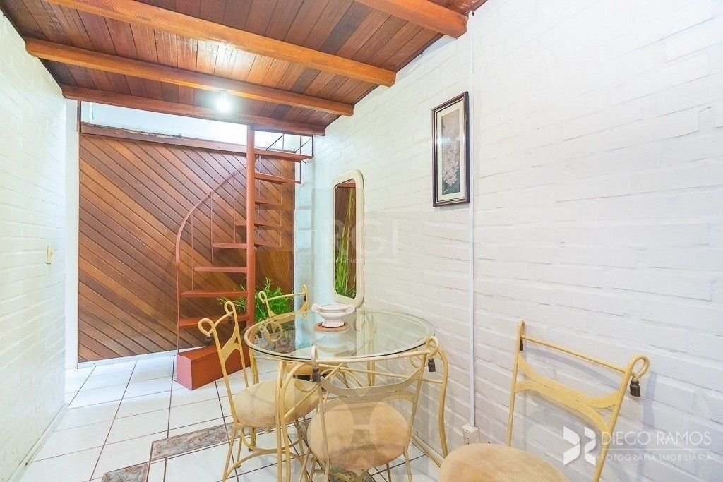 Casa térrea à venda, com 2 suites, 3 banheiros, edicula, pátio, 2 vagas - Bairro Medianeira — foto 3