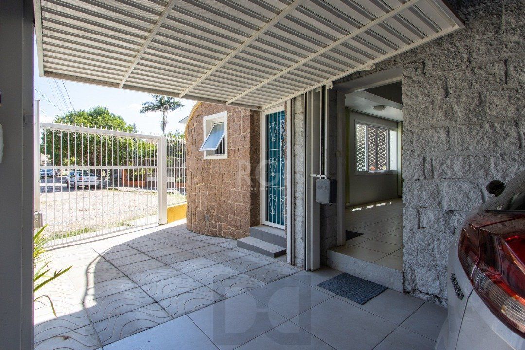 Sobrado à venda no Bairro Medianeira, reformado, 3 quartos, lareira, churrasqueira, 3 vagas — foto 41