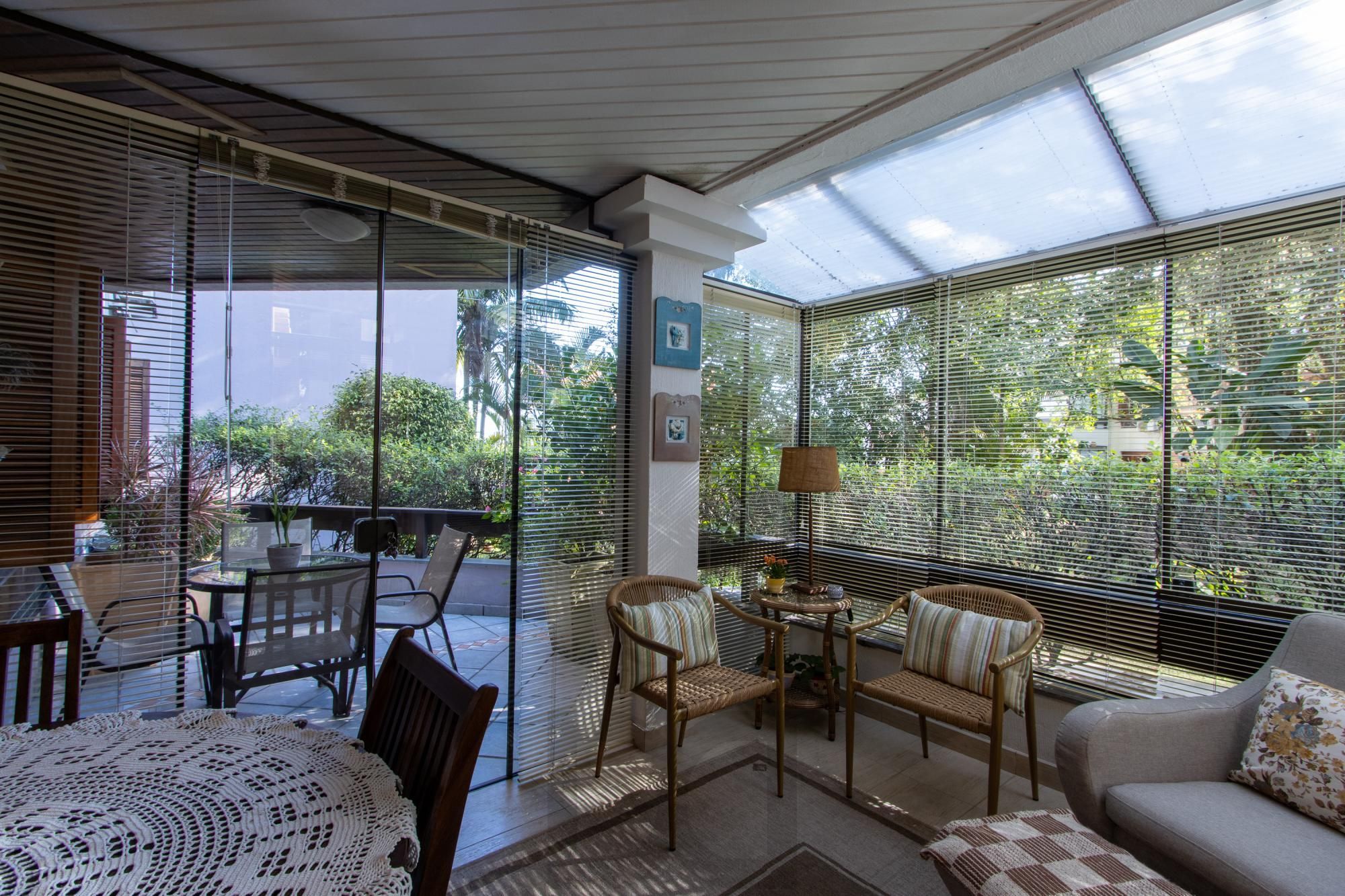 Apartamento de 4 dormitórios, 1 suíte e 2 vagas escrituradas - Bairro Ipanema. — foto 6