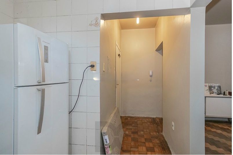 Apartamento de 2 dormitórios, 1 banheiro, no Bairro Rio Branco. — foto 5