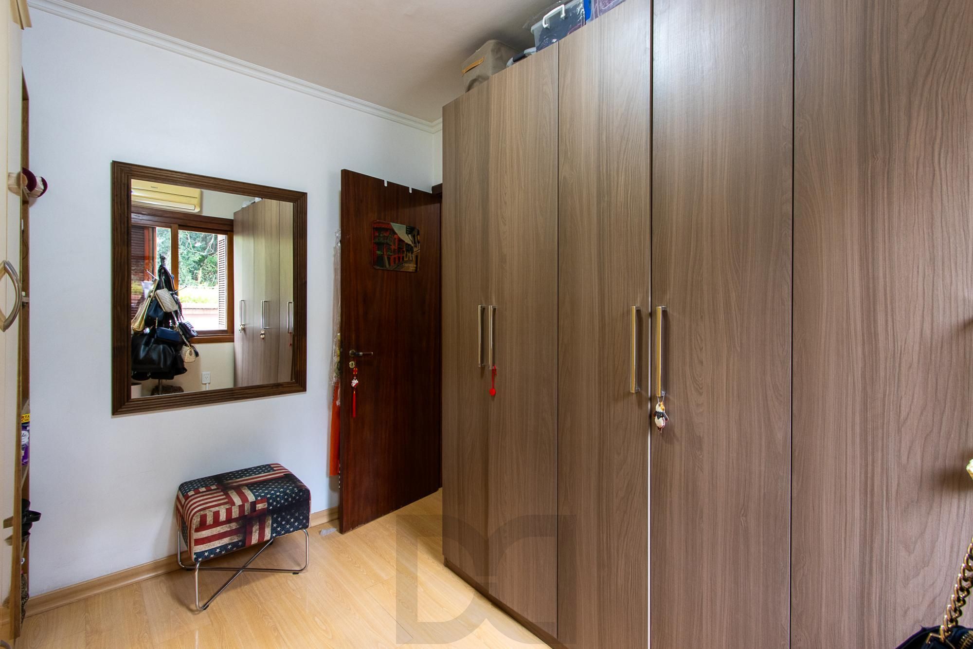 Apartamento de 3 dormitórios, 1 suíte e 3 vagas no bairro Ipanema. — foto 20