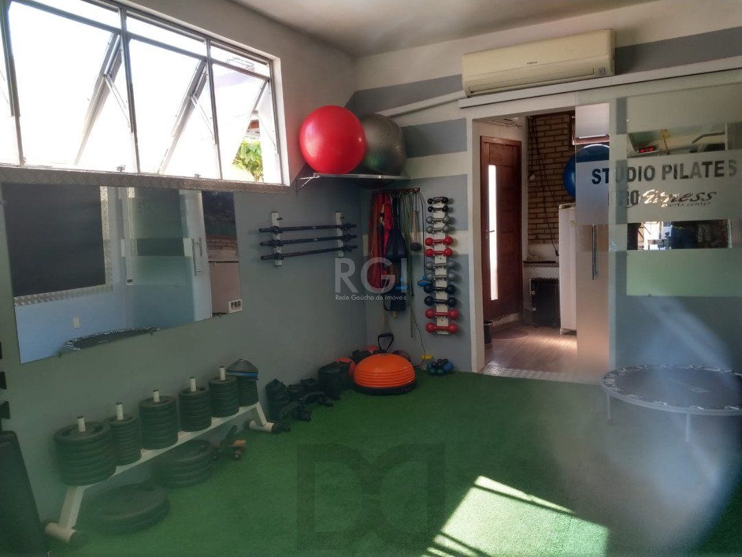 Casa para Venda - 322.4m², 2 dormitórios, 7 vagas - Cristal — foto 16