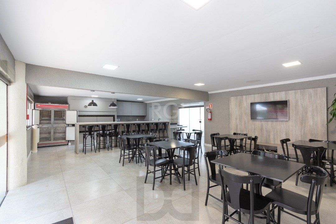 Cobertura para Venda - 302m², 4 dormitórios, sendo 1 suites, 3 vagas - Menino Deus — foto 57